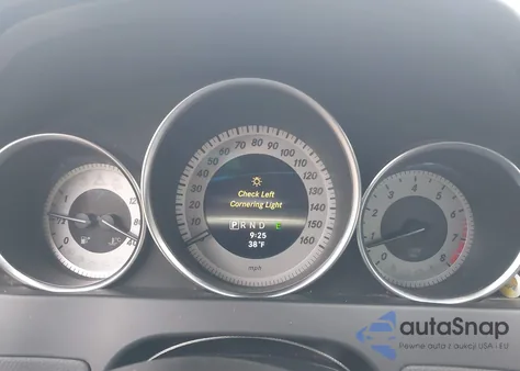 2013 Mercedes-Benz C 300 Sport 4Matic z USA, uszkodzony, nr VIN WDDGF8AB1DG052476